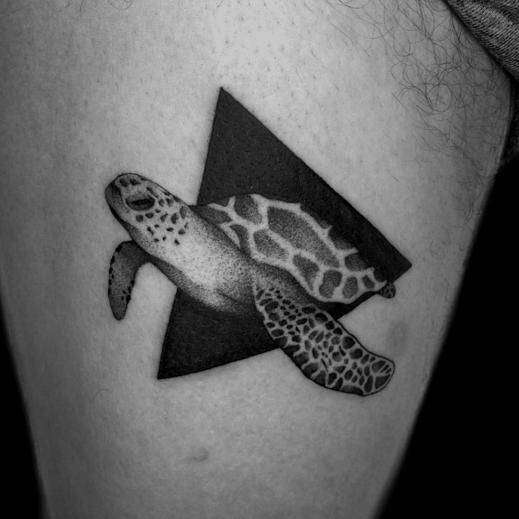 tatuaje tortuga geométrica