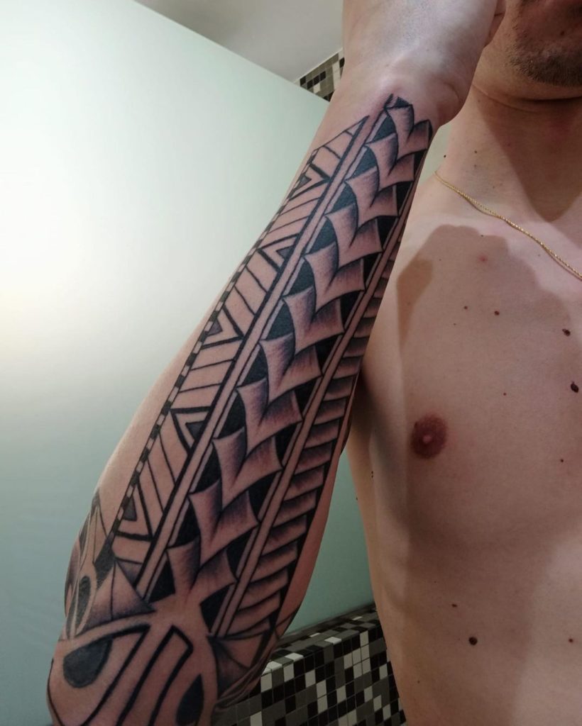 tatuaje tribal antebrazo