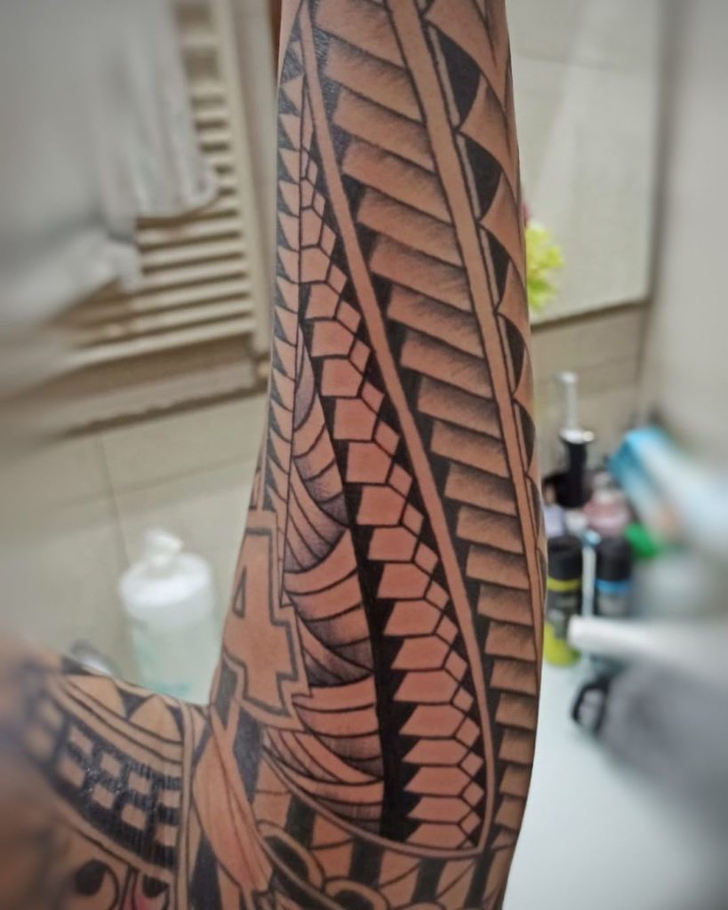 tatuaje tribal antebrazo